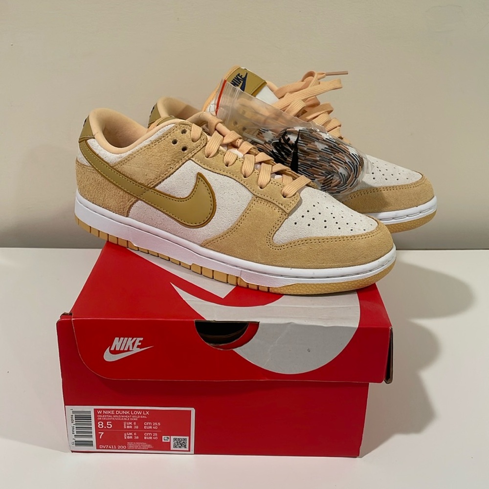 Brand new Dunks 8.5 women